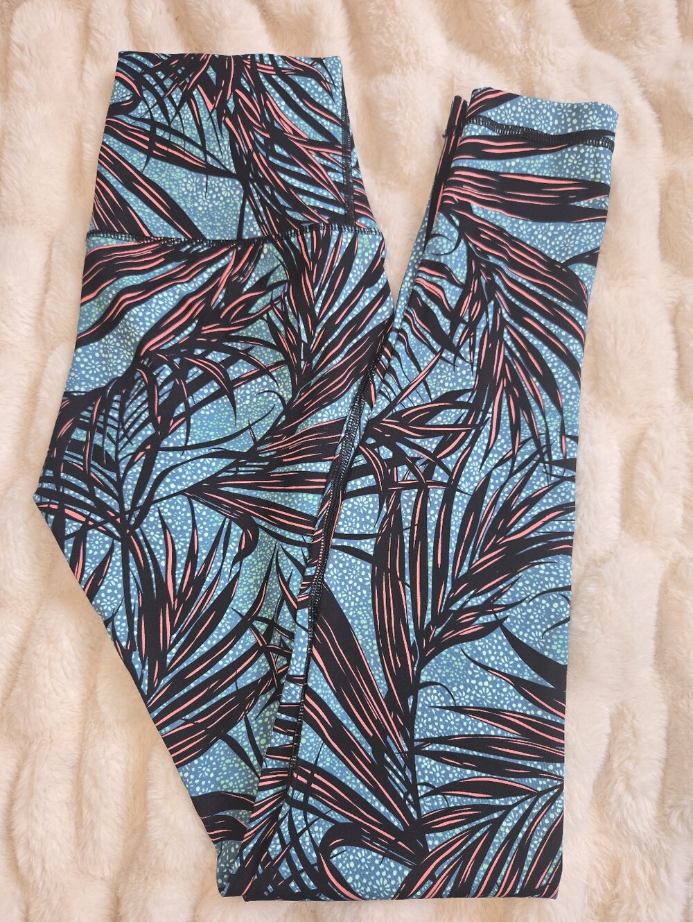 Lululemon [Size 8] Palm Lace Tofino Teal Tropical Leaf High Rise 7/8 Leggings